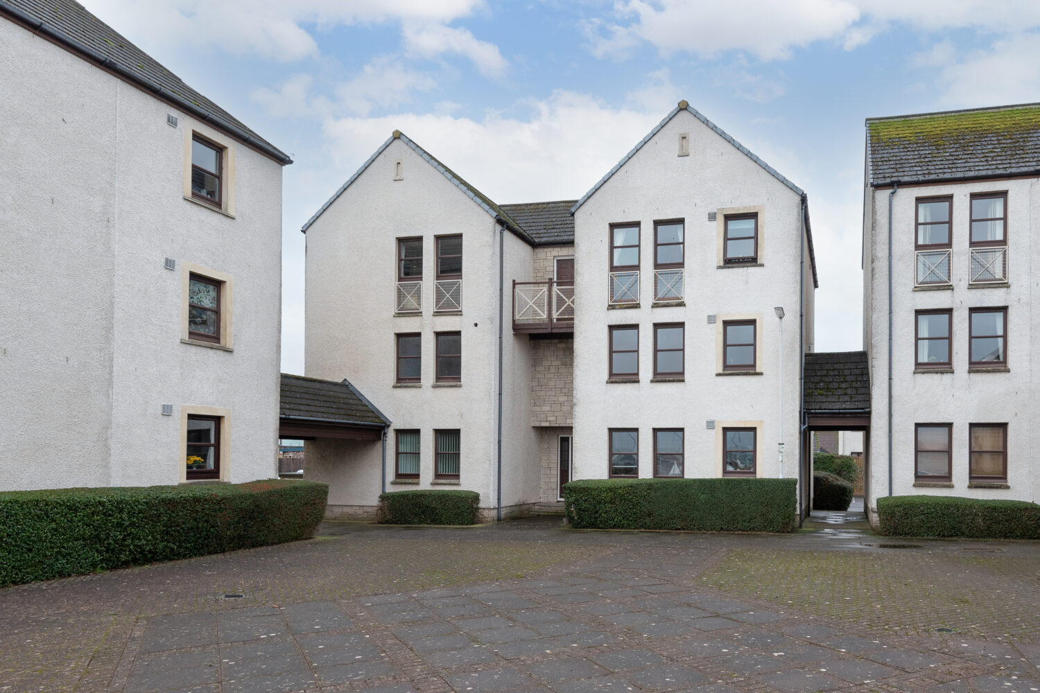 1.-Front-of-Flat