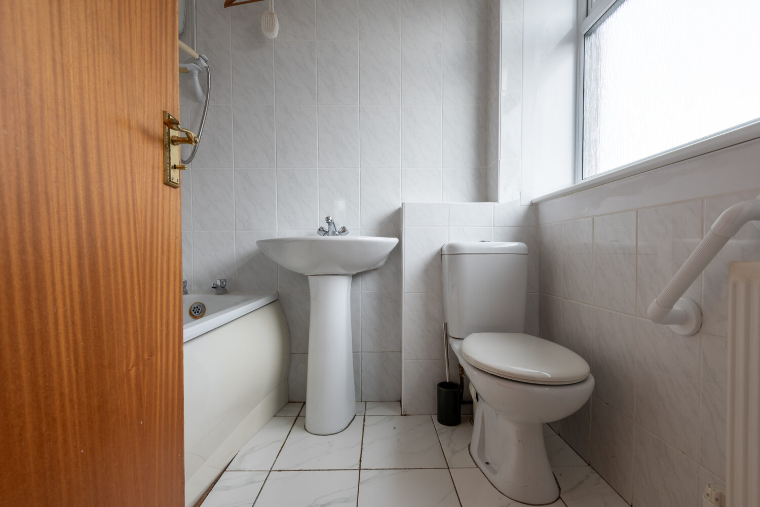 10.-Bathroom-1