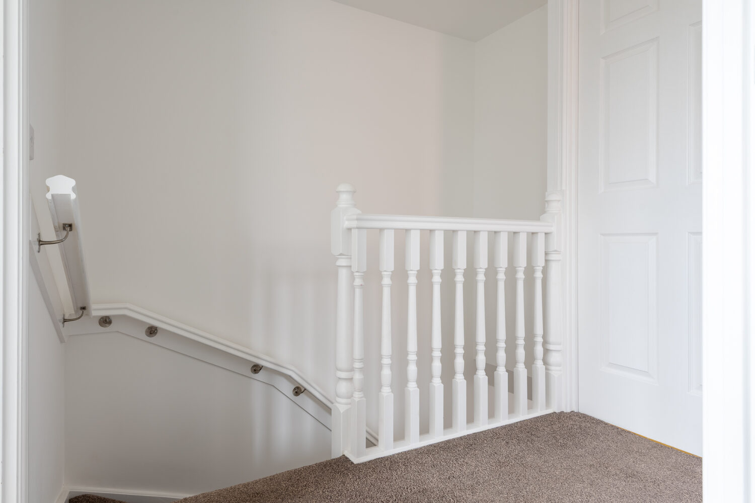 11.-Landing-and-Stairs