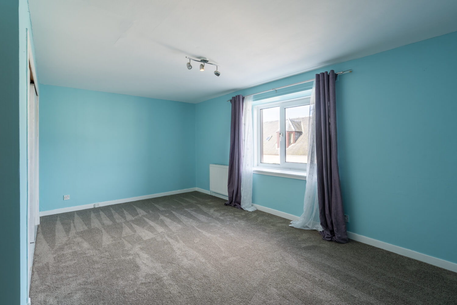 16.-Bedroom