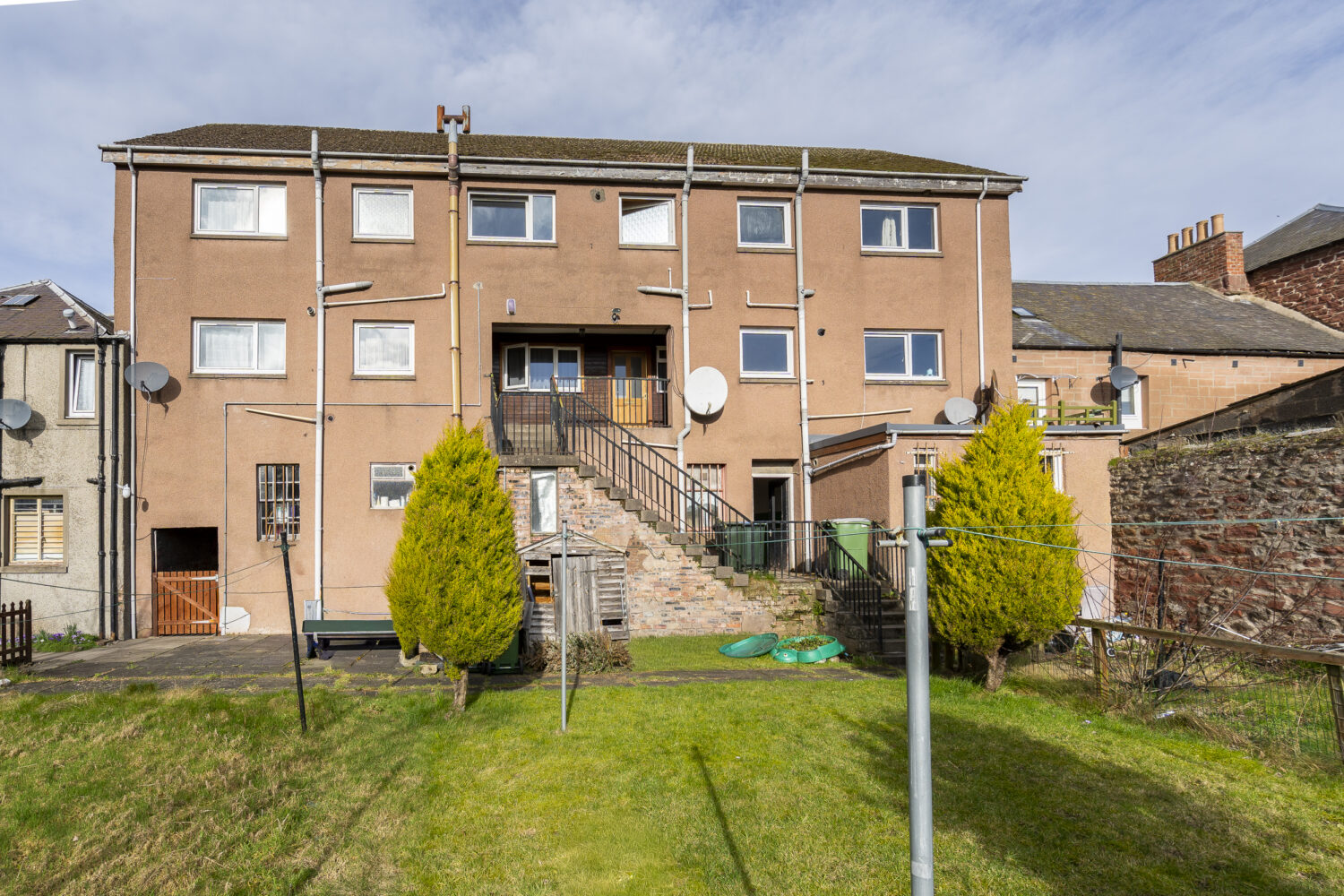 3.-Rear-of-flat