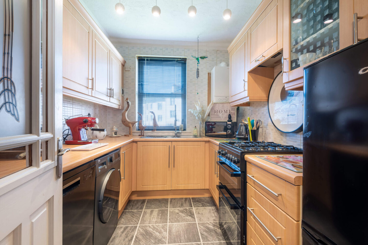 10.-Kitchen-scaled