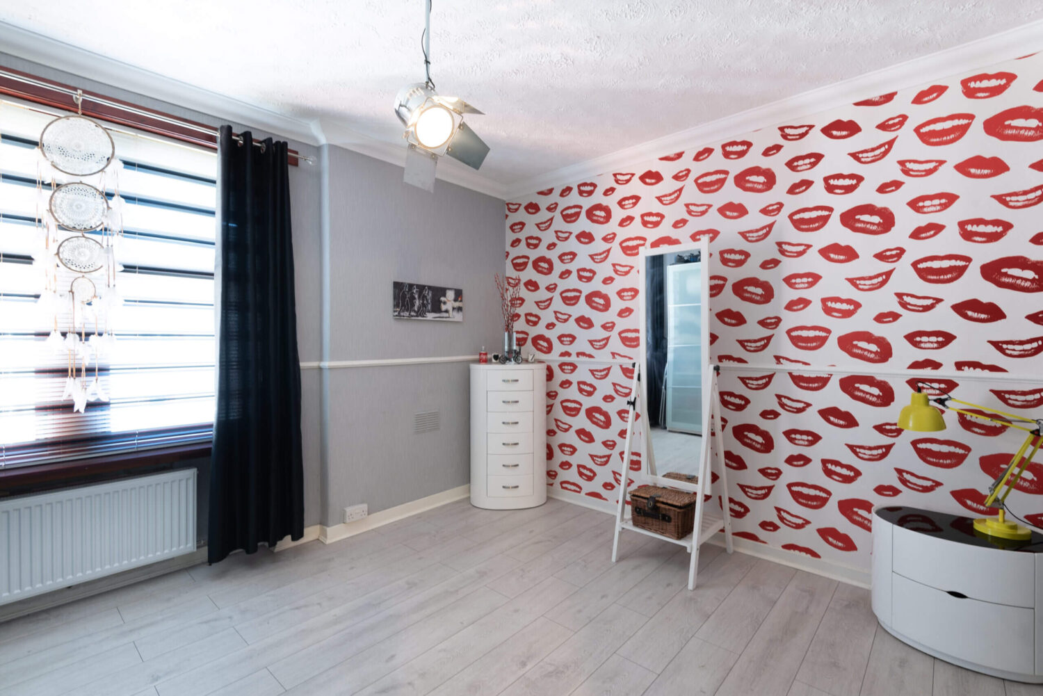11.-Bedroom-scaled