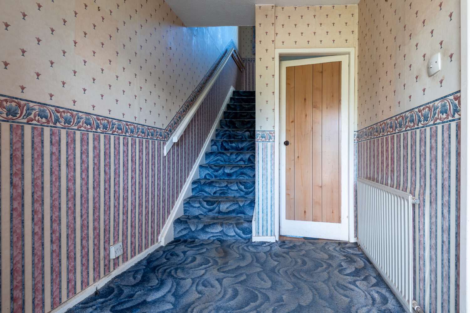 16.-Hallway-and-Stairs
