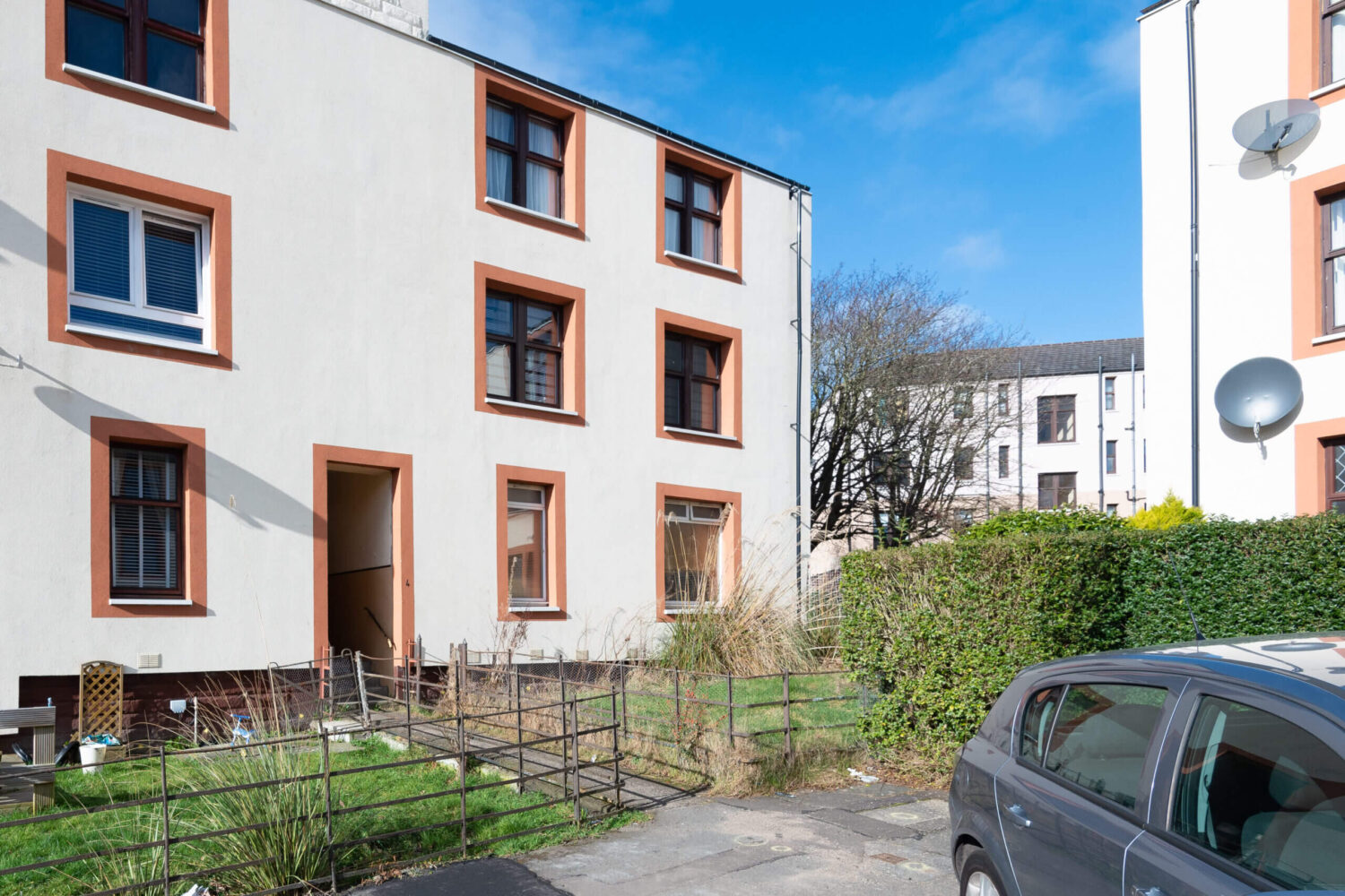 2.-Front-of-Flat-view-scaled