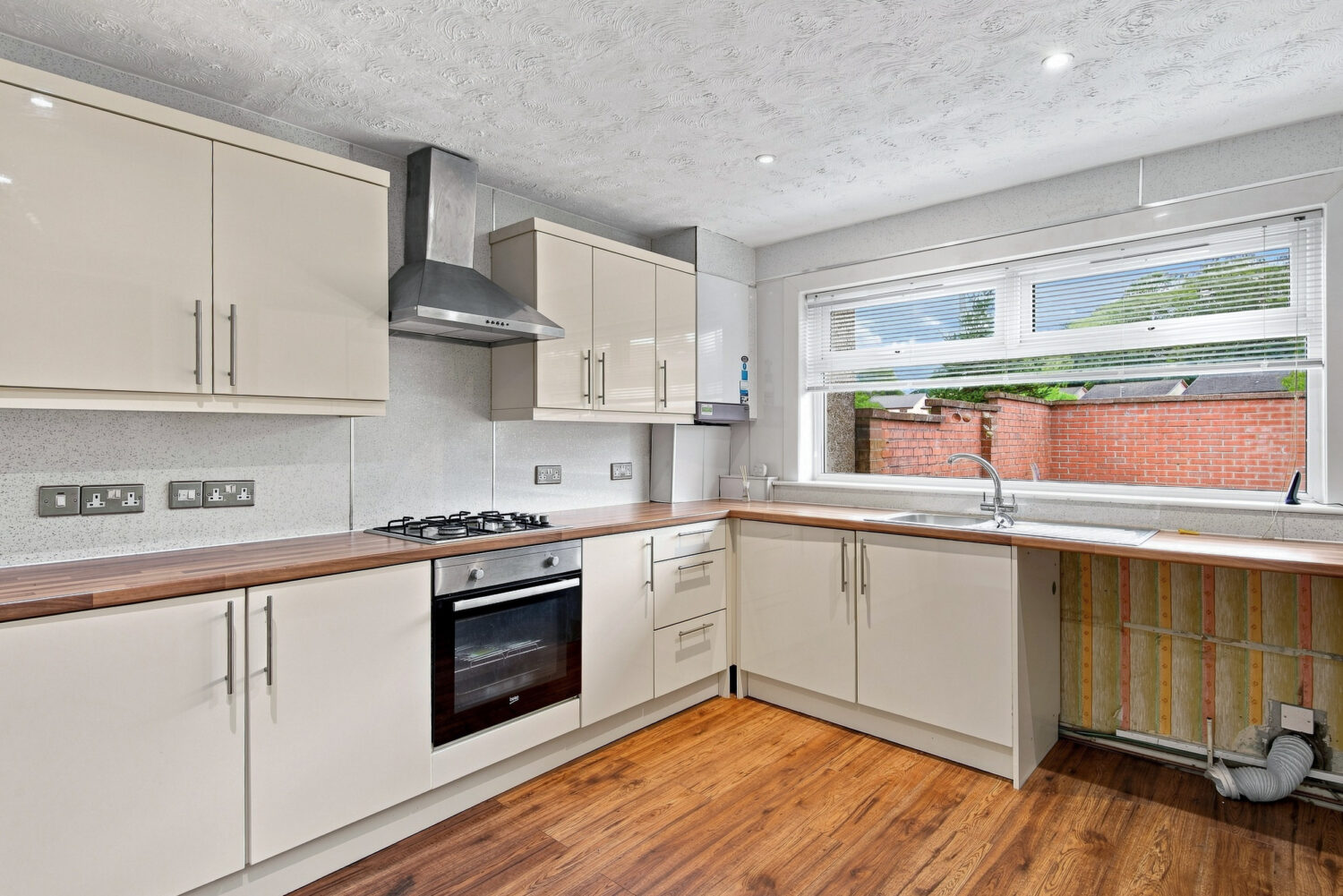 6. Kitchen